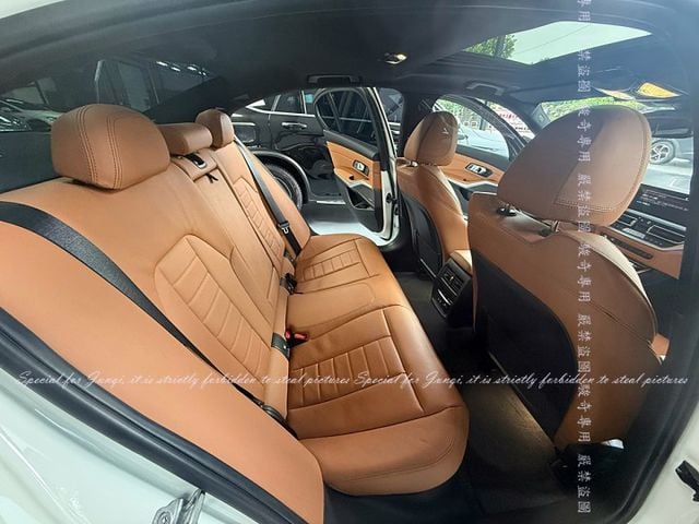 2020年款 M340I 要馬力有 要帥氣有 加選雙色內裝 配備全滿 有4傳 車況極美  第6張相片