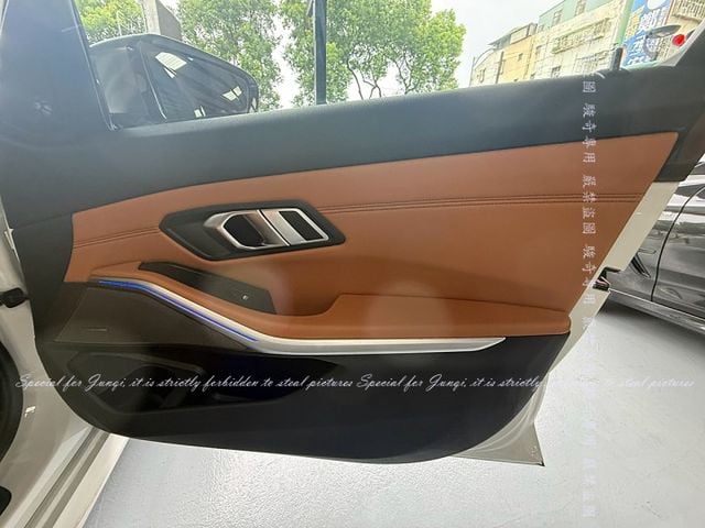2020年款 M340I 要馬力有 要帥氣有 加選雙色內裝 配備全滿 有4傳 車況極美  第7張相片