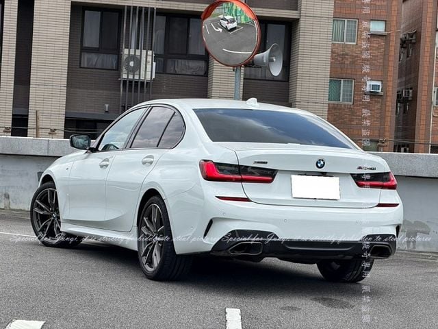 2020年款 M340I 要馬力有 要帥氣有 加選雙色內裝 配備全滿 有4傳 車況極美  第15張相片