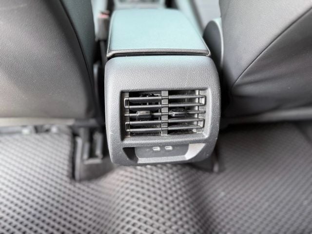 原版件、黑化套件、駕駛模式選擇、ACC跟車、胎壓偵測、ISO-FIX、盲點偵測、倒車雷達、倒車影像、電子手煞車、Auto  第17張相片