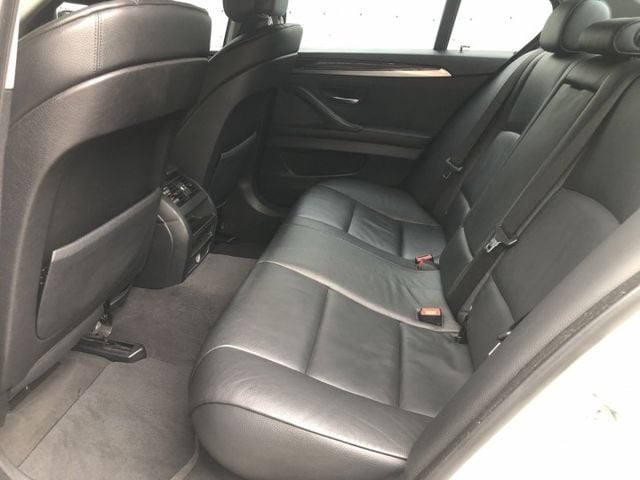 5 SERIES SEDAN F10  第15張相片