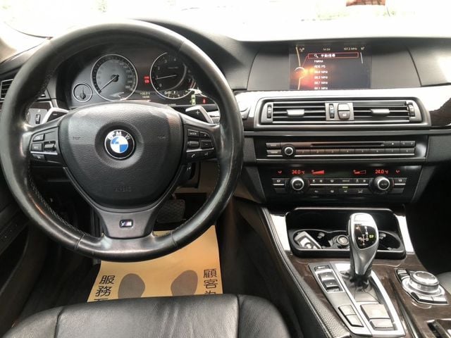 5 SERIES SEDAN F10  第17張相片