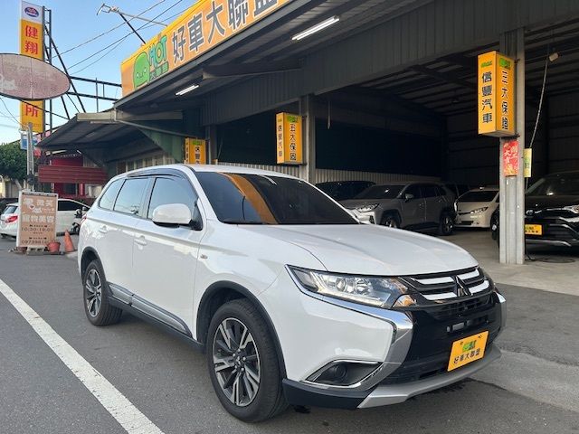 MITSUBISHI三菱 OUTLANDER  第3張相片