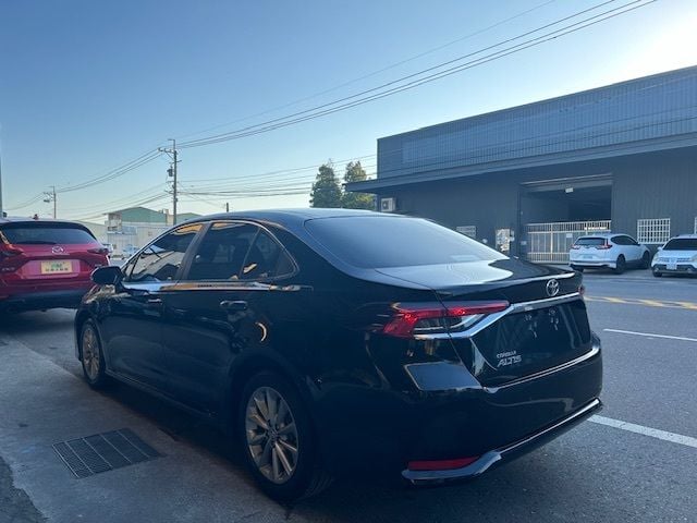 TOYOTA豐田 ALTIS  第2張相片