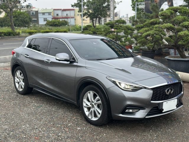 風尚版、ACC跟車、全景天窗 360環景、免鑰匙啟動、摸門、電動椅、LED頭燈  第5張相片