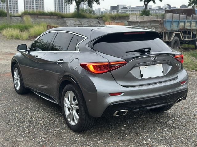 風尚版、ACC跟車、全景天窗 360環景、免鑰匙啟動、摸門、電動椅、LED頭燈  第7張相片