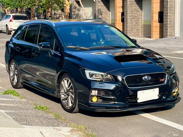 GT-S版、原版件、4WD、盲點、電動椅、恆溫、天窗、免鑰匙、摸門  第4張相片