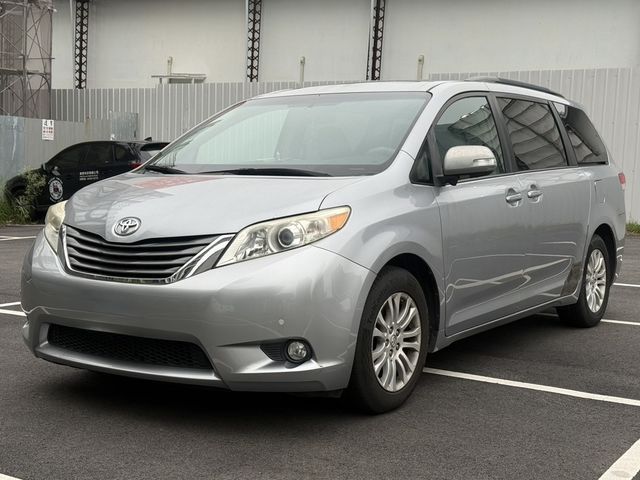TOYOTA豐田 SIENNA  第1張相片