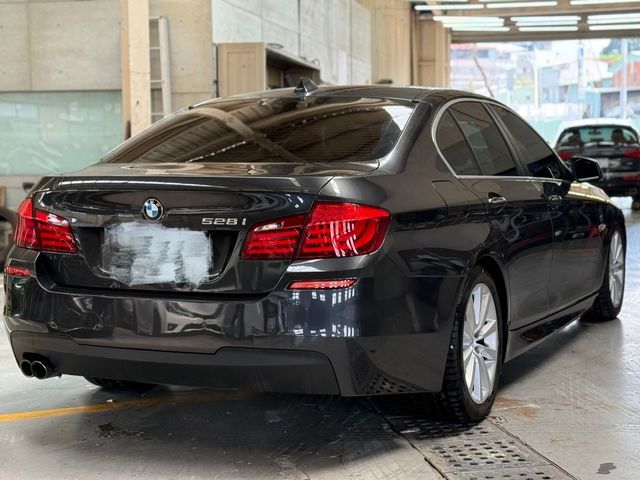 BMW寶馬 528  第4張相片