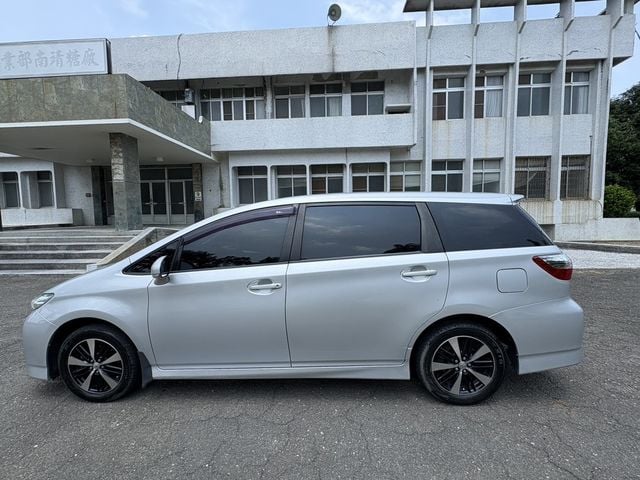 TOYOTA豐田 WISH  第8張相片