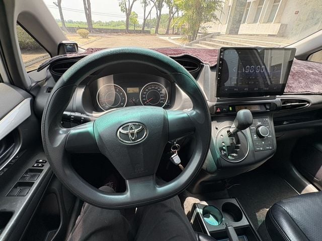 TOYOTA豐田 WISH  第11張相片