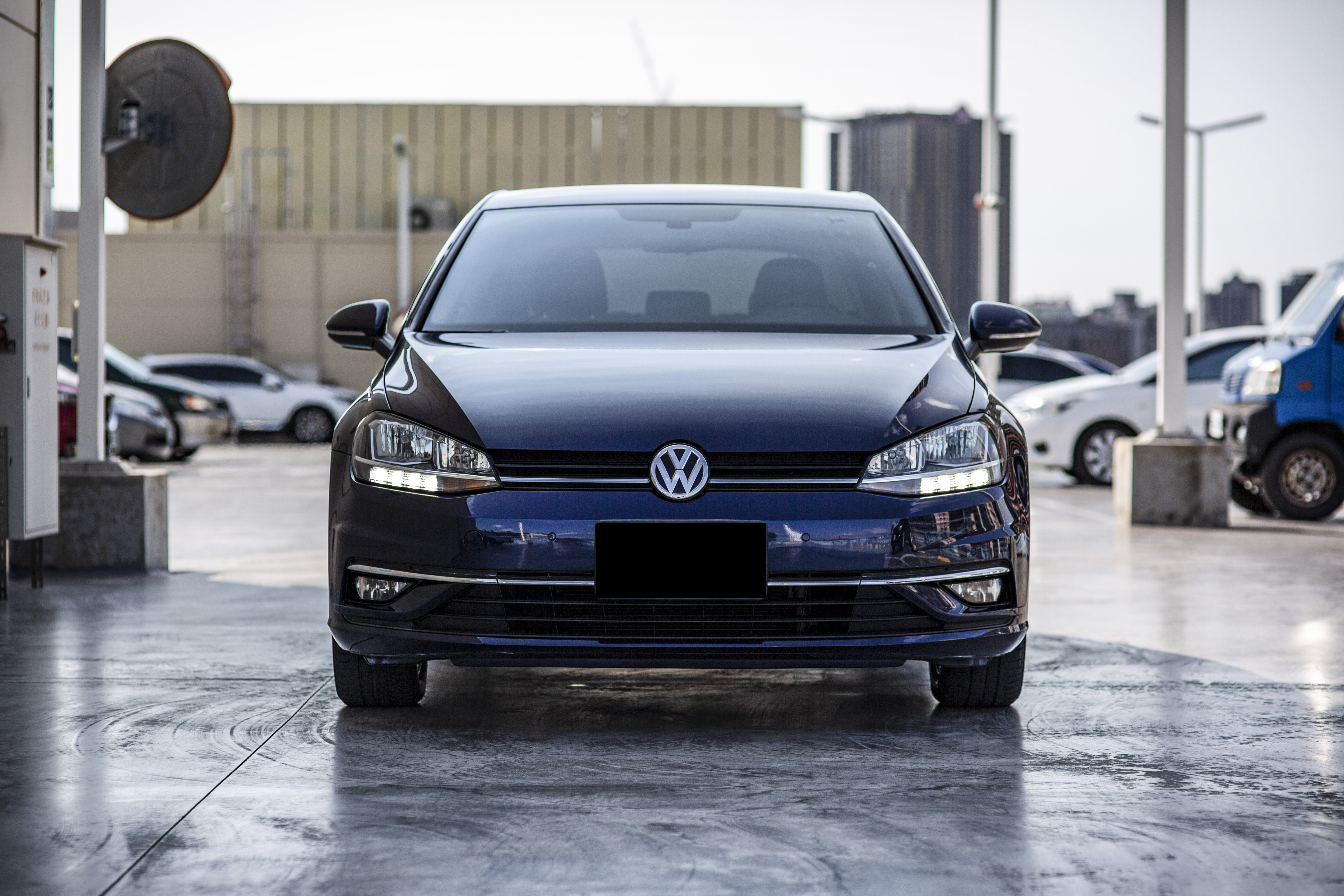 17年 Golf 1.0頂級版 iKey免鑰 稅金僅8640【實車價行情指標店】  第8張相片