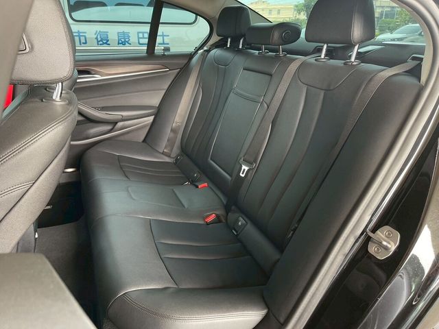 BMW寶馬 520D  第17張相片