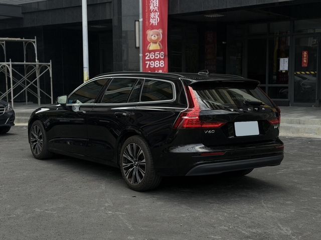 VOLVO富豪 V60  第2張相片