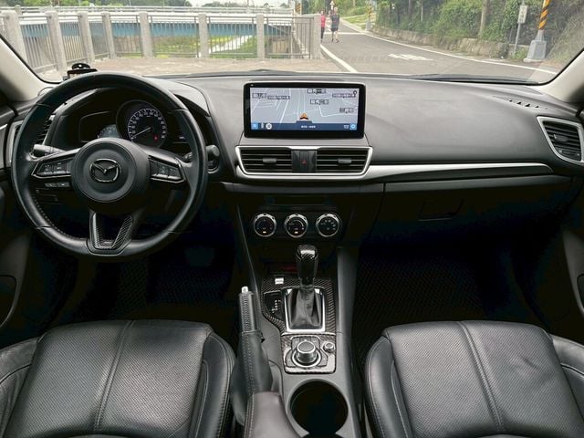 MAZDA馬自達 MAZDA 3  第6張相片