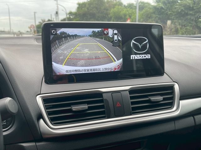 MAZDA馬自達 MAZDA 3  第12張相片