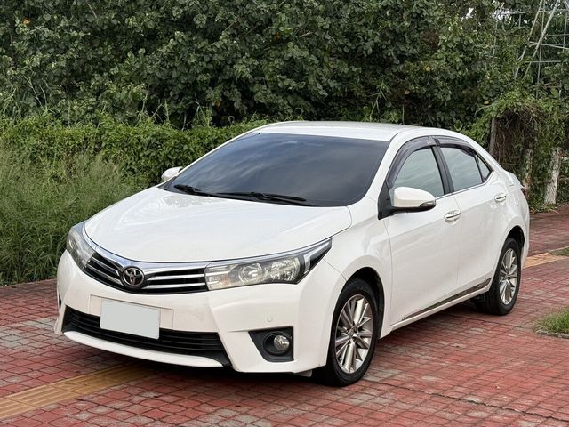 TOYOTA豐田 ALTIS  第1張相片