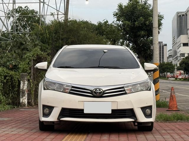 TOYOTA豐田 ALTIS  第2張相片