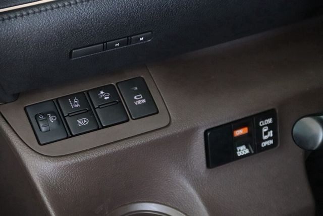 TOYOTA豐田 SIENTA  第8張相片
