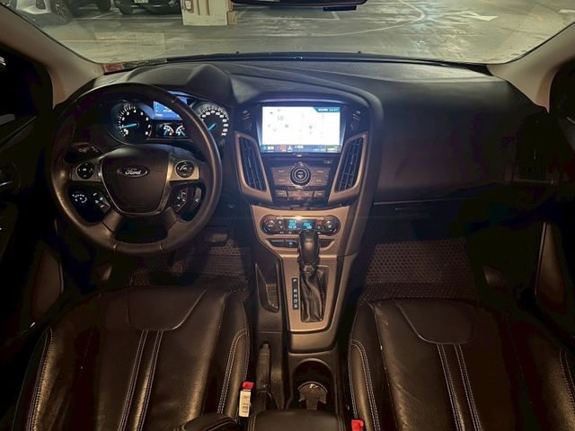 Focus 4D 1.6汽油運動型 安卓機/恆溫空調/定速巡航/倒車雷達 原版件 定期保養  第10張相片