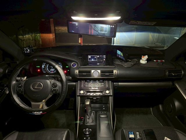 IS300h F-Sport Navi版 車偏/ML音響/冷熱通風椅/Ikey免鑰匙/電動天窗/數位儀表原版件 定期保養  第8張相片