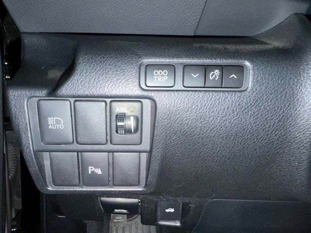 IS300h F-Sport Navi版 車偏/ML音響/冷熱通風椅/Ikey免鑰匙/電動天窗/數位儀表原版件 定期保養  第10張相片
