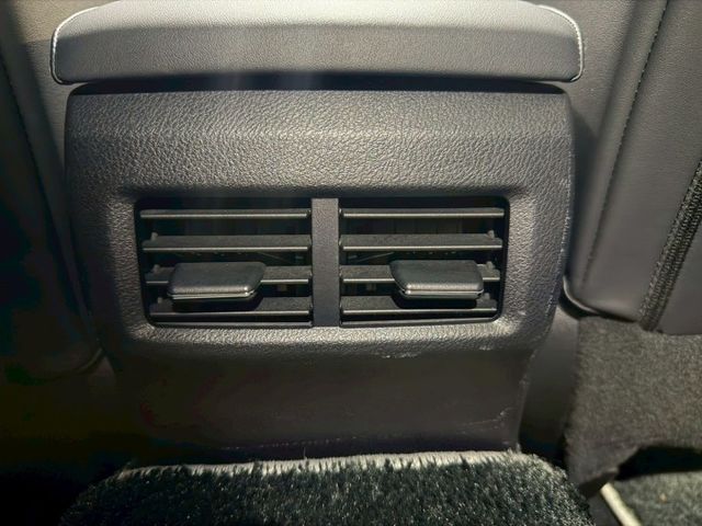 IS300h F-Sport Navi版 車偏/ML音響/冷熱通風椅/Ikey免鑰匙/電動天窗/數位儀表原版件 定期保養  第20張相片