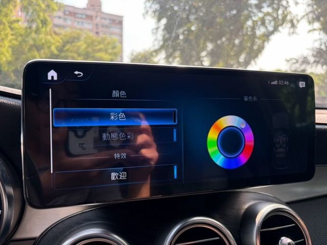 GLC300 SUV 多光束頭燈/HUD抬顯/盲點偵測/電尾門/安卓機/氣氛燈/環景原版件 定期保養  第14張相片