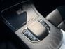 GLC300 SUV 多光束頭燈/HUD抬顯/盲點偵測/電尾門/安卓機/氣氛燈/環景原版件 定期保養  第17張縮圖