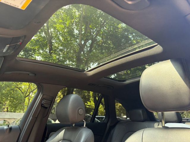 GLC300 SUV 多光束頭燈/HUD抬顯/盲點偵測/電尾門/安卓機/氣氛燈/環景原版件 定期保養  第19張相片