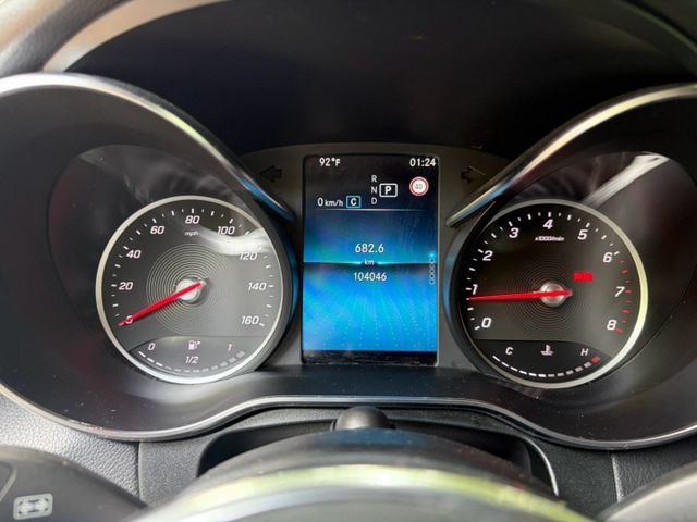 GLC300 SUV 多光束頭燈/HUD抬顯/盲點偵測/電尾門/安卓機/氣氛燈/環景原版件 定期保養  第20張相片