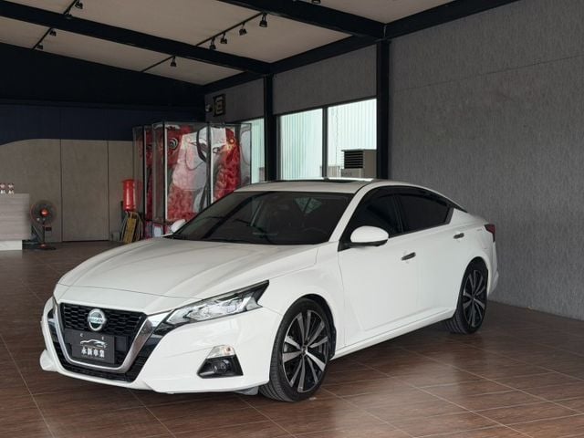 Altima 卓越旗艦版 ACC跟車/ Bose音響/盲點/環景/Carplay/電動椅 原版件 定期保養  第1張相片