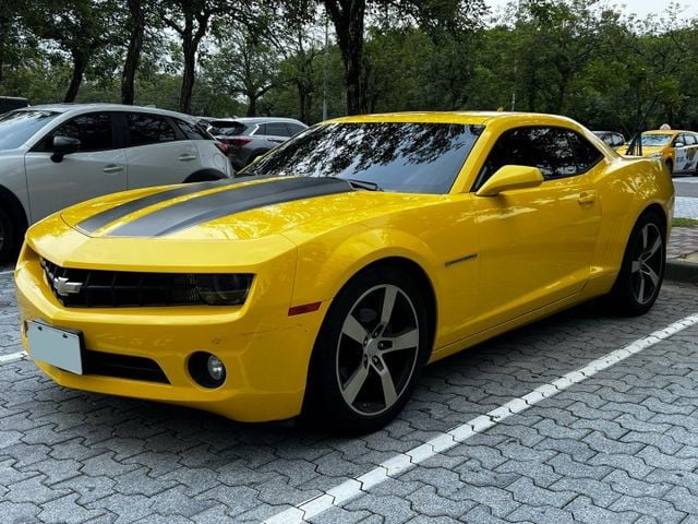 Camaro LT 手排 恆溫空調/雙前電動座椅/倒車雷達/定速巡航 原版件 定期保養  第1張相片
