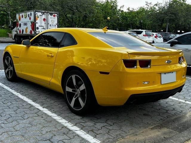 Camaro LT 手排 恆溫空調/雙前電動座椅/倒車雷達/定速巡航 原版件 定期保養  第2張相片
