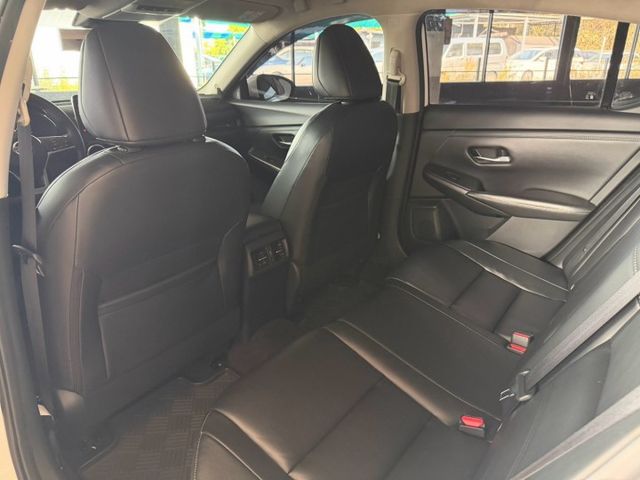 Sentra尊爵版 ACC跟車/車偏/盲點偵測/360環景/恆溫空調/Carplay 原版件 定期保養  第18張相片