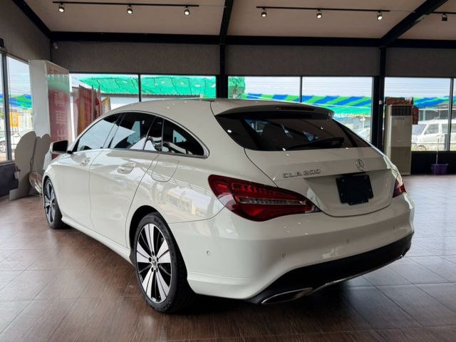 CLA200 SB 小改款 電動椅/安卓機/渦輪出風口/電尾門/氣氛燈/LED頭燈/Carplay 原版件 定期保養  第3張相片