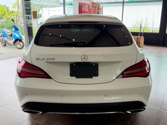 CLA200 SB 小改款 電動椅/安卓機/渦輪出風口/電尾門/氣氛燈/LED頭燈/Carplay 原版件 定期保養  第4張相片