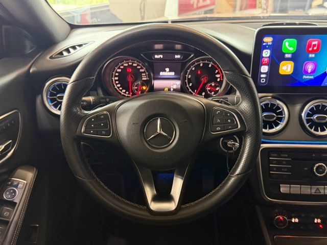 CLA200 SB 小改款 電動椅/安卓機/渦輪出風口/電尾門/氣氛燈/LED頭燈/Carplay 原版件 定期保養  第8張相片