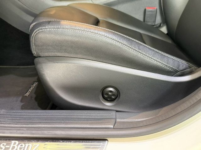 CLA200 SB 小改款 電動椅/安卓機/渦輪出風口/電尾門/氣氛燈/LED頭燈/Carplay 原版件 定期保養  第11張相片