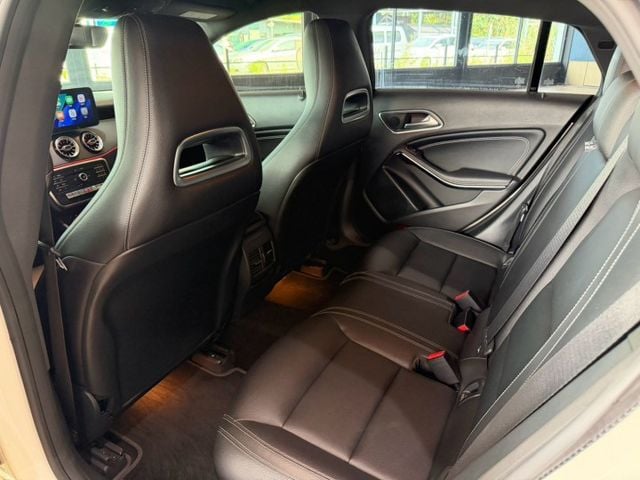 CLA200 SB 小改款 電動椅/安卓機/渦輪出風口/電尾門/氣氛燈/LED頭燈/Carplay 原版件 定期保養  第18張相片
