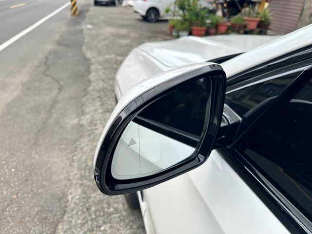 X6 40i M-Sport 5AU跟車/HUD抬顯/電尾門/全景天窗/六角儀表/環景影像 原版件 定期保養  第5張相片