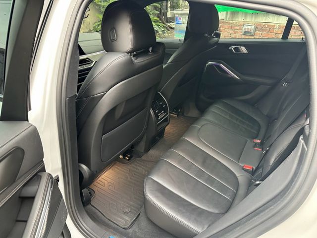 X6 40i M-Sport 5AU跟車/HUD抬顯/電尾門/全景天窗/六角儀表/環景影像 原版件 定期保養  第19張相片