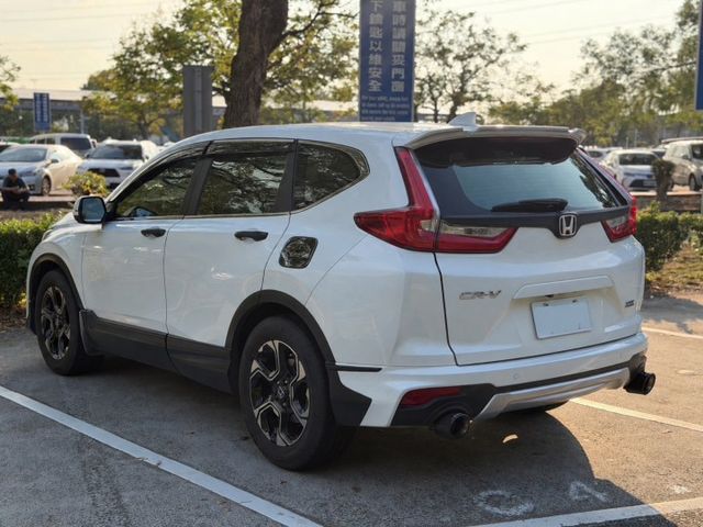 CR-V Vti-s  IKEY免鑰匙/恆溫空調/原廠導航/定速巡航/數位儀表 原版件 定期保養  第2張相片
