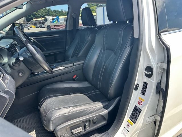 Rx200t 旗艦版 ACC跟車/盲點/ML音響/360環景/通風椅/電尾門/無線充電 原版件 定期保養  第8張相片