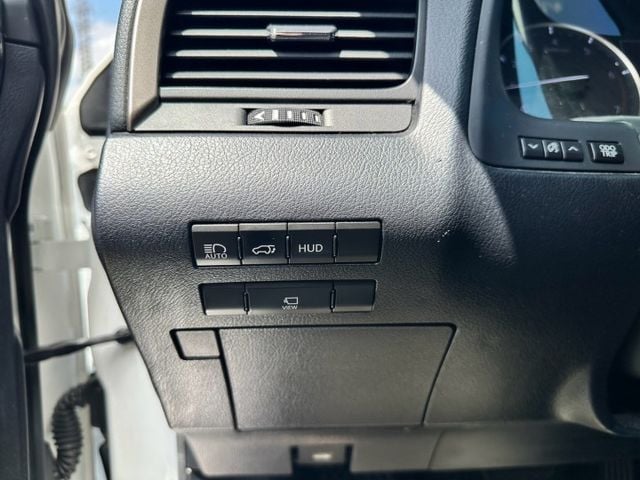 Rx200t 旗艦版 ACC跟車/盲點/ML音響/360環景/通風椅/電尾門/無線充電 原版件 定期保養  第13張相片