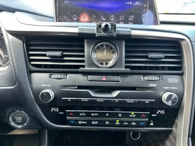 Rx200t 旗艦版 ACC跟車/盲點/ML音響/360環景/通風椅/電尾門/無線充電 原版件 定期保養  第19張相片