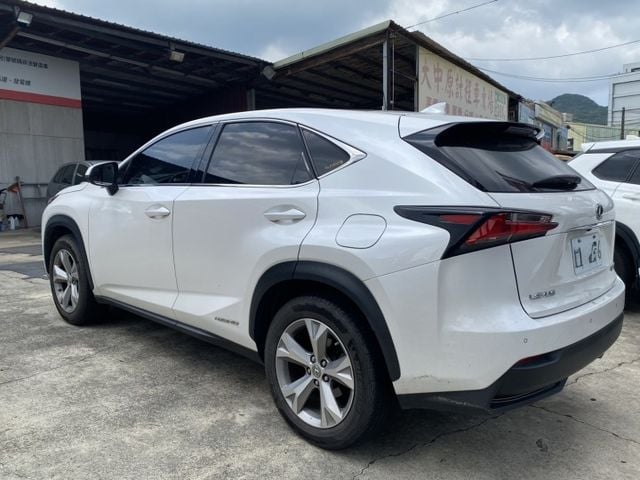預算不用拉高，質感直接升級｜2015 LEXUS NX300h 豪華油電休旅  第5張相片