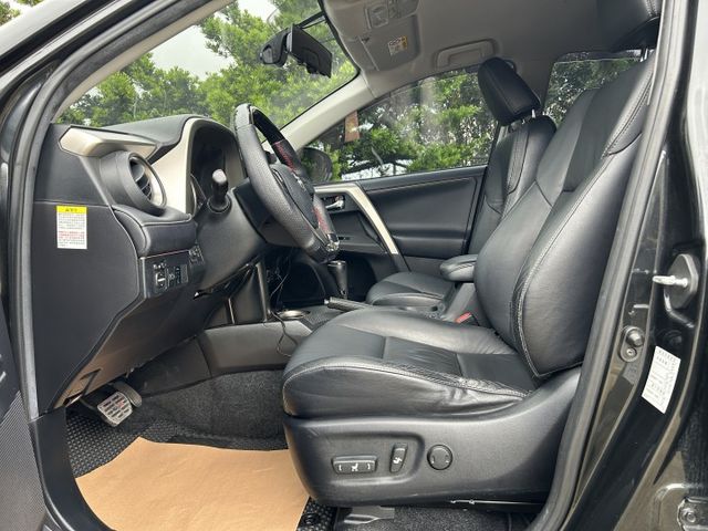✅RAV4 ✅2.0 E Hi ✅ECO節能模式 ✅CVT無段變速 ✅方向盤快控鍵 ✅定速巡航 ✅升級安卓機  第7張相片