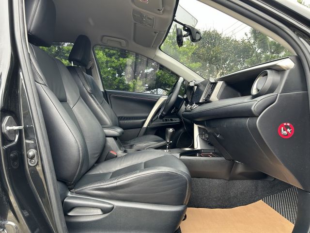 ✅RAV4 ✅2.0 E Hi ✅ECO節能模式 ✅CVT無段變速 ✅方向盤快控鍵 ✅定速巡航 ✅升級安卓機  第8張相片