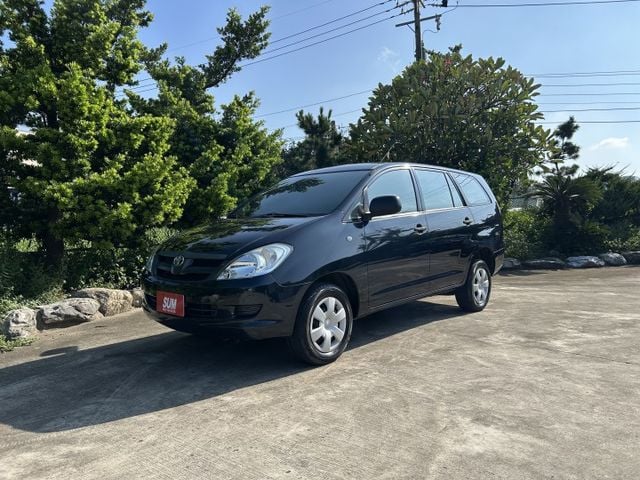 ✅Innova ✅2.0J自排 ✅雙前座安全氣囊 ✅滿足商用車需求 ✅後座座椅翻折擴裝載空間 ✅加裝行車紀錄器 ✅可認證  第1張相片